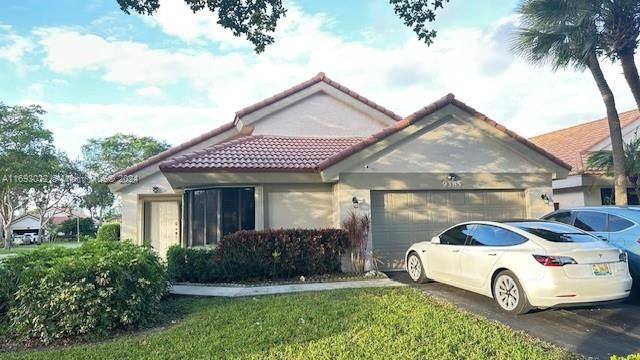 9385 NW 18th Mnr, Plantation FL 33322