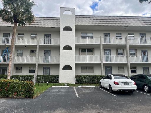 8325 Sunrise Lakes Blvd # 308, Sunrise FL 33322