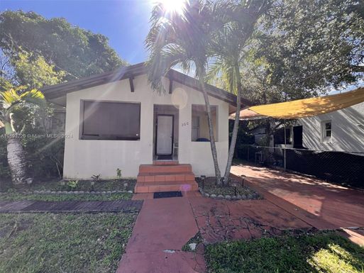 260 NW 34th St, Miami FL 33127