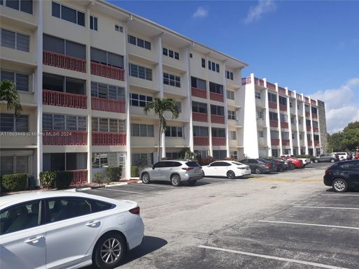 215 SE 3rd Ave # 407A, Hallandale Beach FL 33009