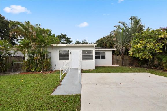 4133 SW 22nd St, Fort Lauderdale FL 33317