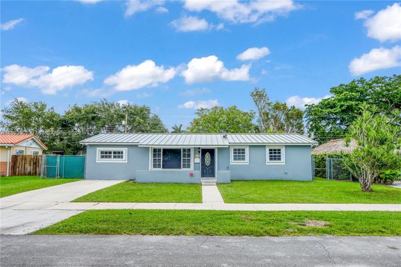 5725 SW 107th Pl, Miami FL 33173