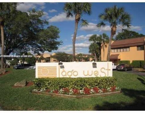 430 Commodore Dr # 205, Plantation FL 33325