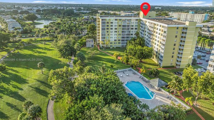 4400 Hillcrest Dr # 912B, Hollywood FL 33021