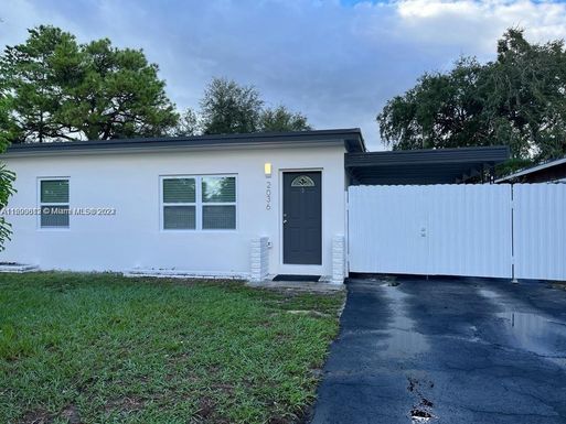 2036 NW 97th St, Miami FL 33147