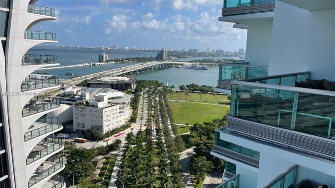 900 Biscayne Blvd # 2812, Miami FL 33132