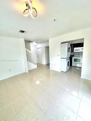 2066 NE 167TH # 107, North Miami Beach FL 33161