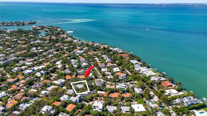 269 Cranwood Dr, Key Biscayne FL 33149