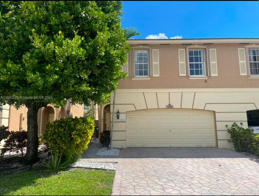 5176 Stagecoach Dr, Coconut Creek FL 33073