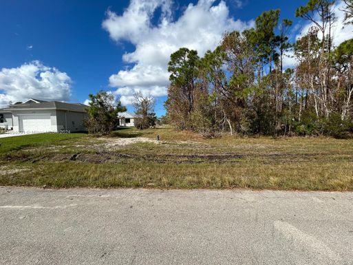 4732 NW 39th PL, Cape Coral FL 33993