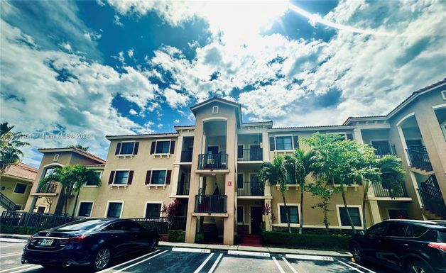 22561 SW 88 # 301, Cutler Bay FL 33190