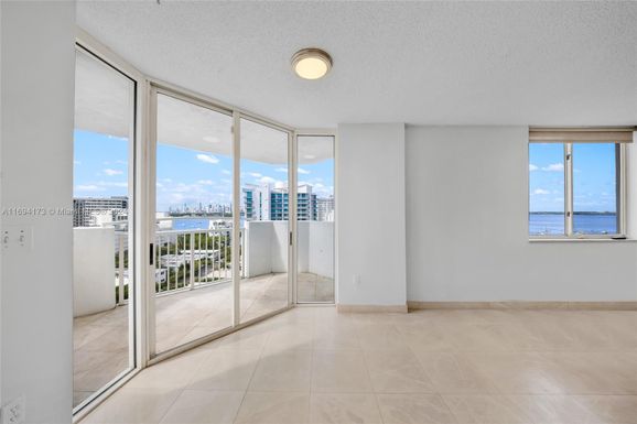 1621 Bay Rd # 1108, Miami Beach FL 33139