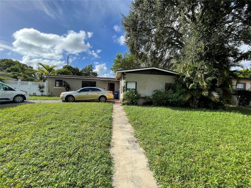 4810 NW 11th Ct, Lauderhill FL 33313