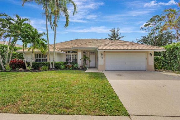 148 Fernwood Cres, Royal Palm Beach FL 33411