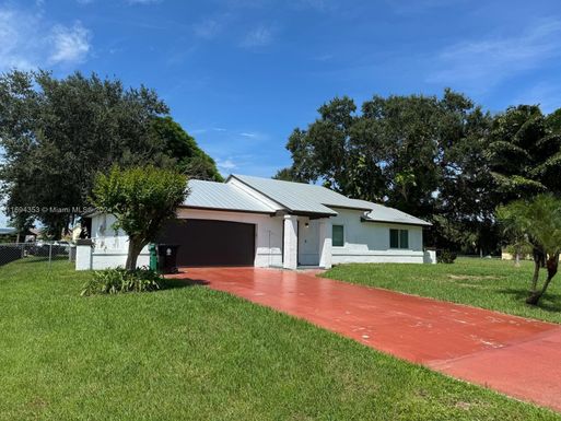 1663 SW Ruiz Ter, Port St. Lucie FL 34953