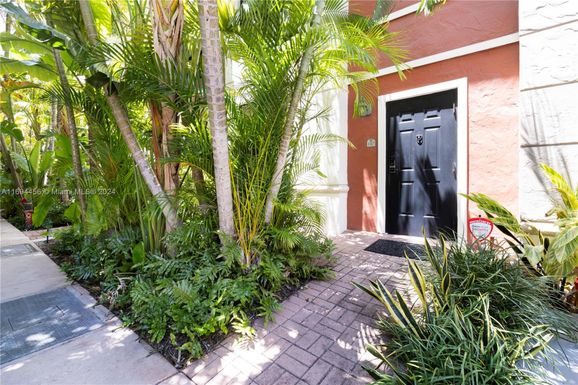 888 Douglas Rd # 107, Coral Gables FL 33134