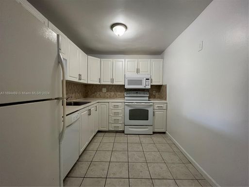 4334 NW 9th Ave # 2H, Deerfield Beach FL 33064