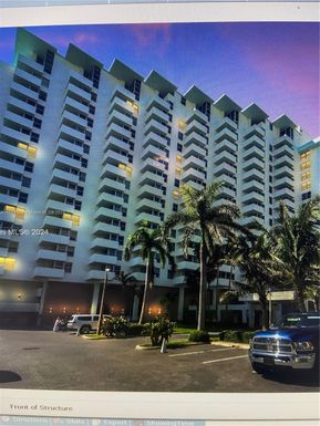 2899 Collins Ave # 1147, Miami Beach FL 33140