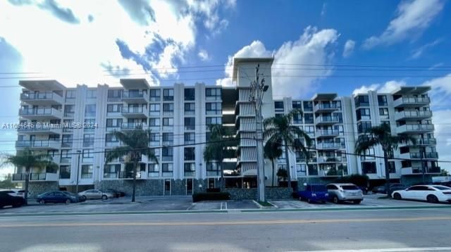 9800 W Bay Harbor Dr # 504, Bay Harbor Islands FL 33154