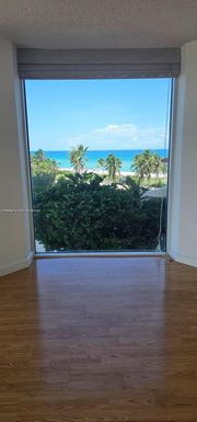 7330 Ocean Ter # D, Miami Beach FL 33141