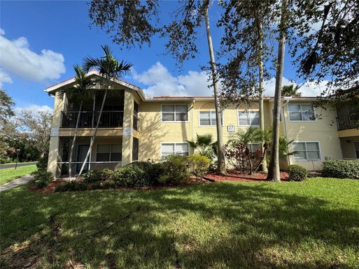 12720 Equestrian Cir # 2703, Other City - In The State Of Florida FL 33907