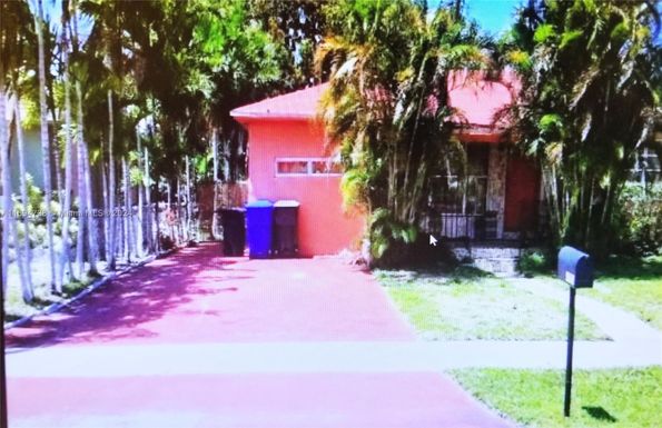 4701 SW 27th St, West Park FL 33023