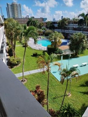 201 NE 14th Ave # 10C, Hallandale Beach FL 33009