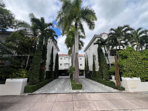 261 Navarre Ave # 4, Coral Gables FL 33134