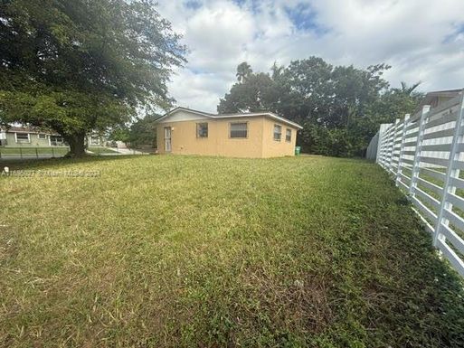 14424 SW 297th Ter, Homestead FL 33033