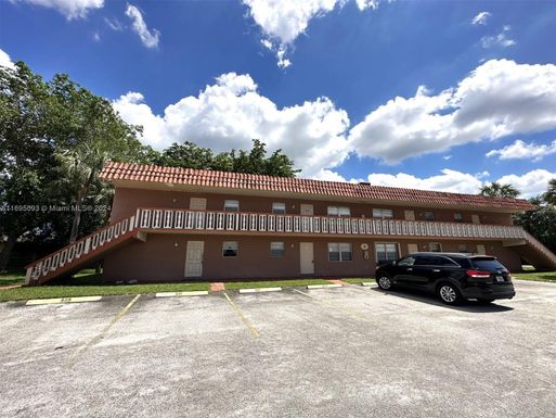 7830 NW 33rd St # 502, Davie FL 33024