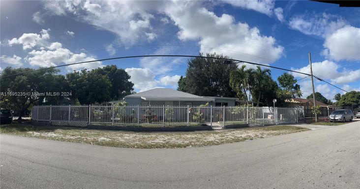 290 9 AVE, Hialeah FL 33010