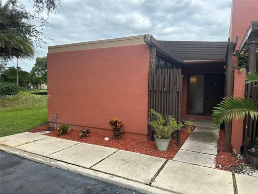 1691 Fairway Rd # 1691, Pembroke Pines FL 33026