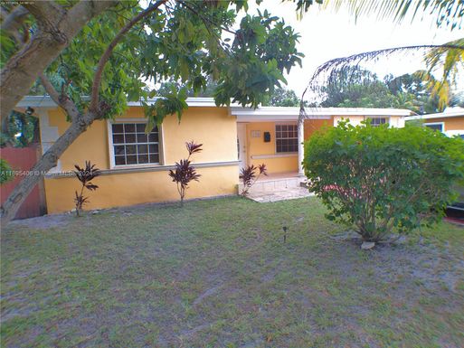 770 NE 140th St, North Miami FL 33161