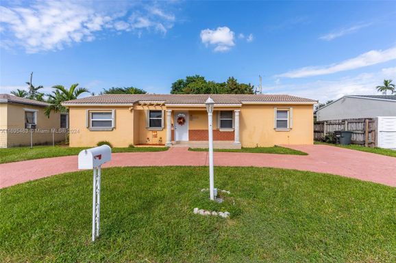 7555 SW 30th Ter, Miami FL 33155