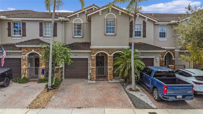 22525 SW 88th Path, Cutler Bay FL 33190