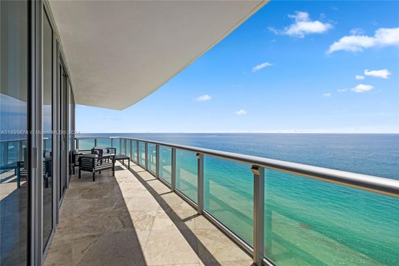 17001 Collins Ave # 2807, Sunny Isles Beach FL 33160