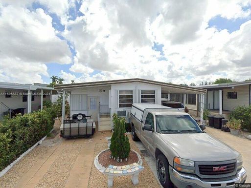 2848 W Marina Dr, Dania Beach FL 33312