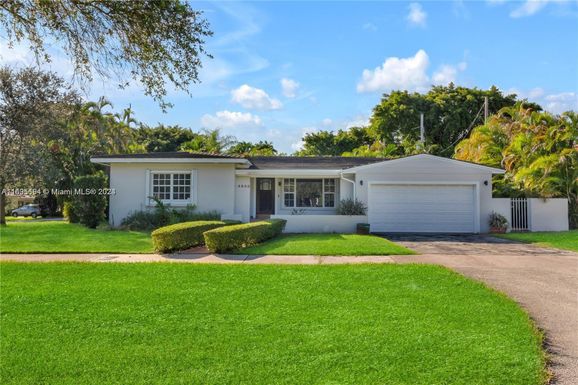 4930 Riviera Dr, Coral Gables FL 33146