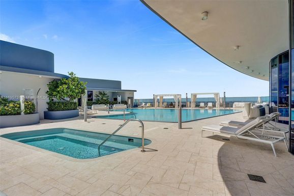 1000 Brickell Plz # 3905, Miami FL 33131