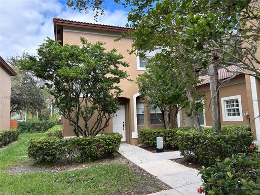 16067 Emerald Cove Rd # 16067, Weston FL 33331