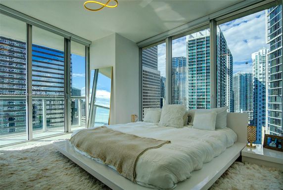 495 S Brickell Ave # 2111, Miami FL 33131