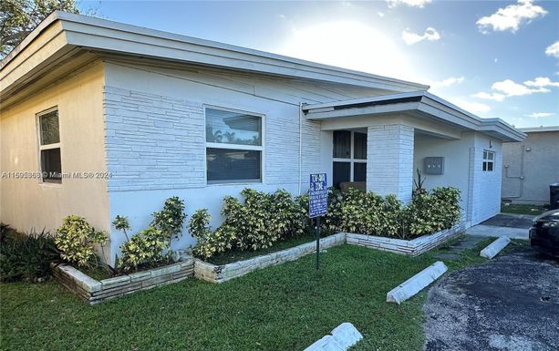 2446 Johnson St, Hollywood FL 33020