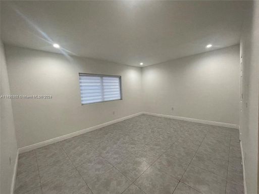 1248 Marseille Dr # 8, Miami Beach FL 33141