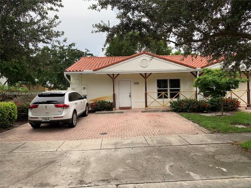 3830 NW 76th Way # 24, Davie FL 33024