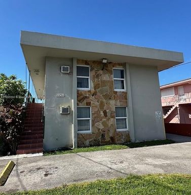 1630 NW 1st St # 5, Miami FL 33125