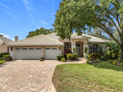 2111 Saint Ives Court, Clermont FL 34711