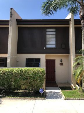 9948 NW 10th St # 6, Pembroke Pines FL 33024