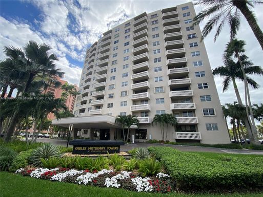 90 Edgewater Dr # 805, Coral Gables FL 33133