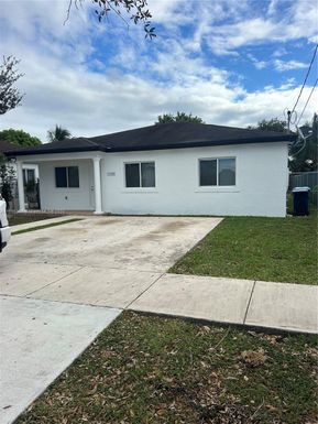 12320 SW 216th St, Miami FL 33170