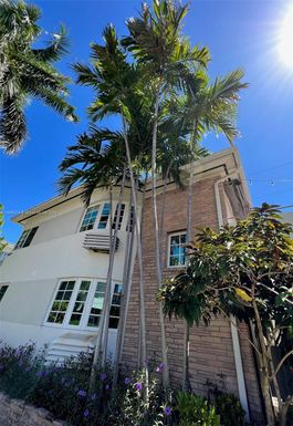 1605 Lenox Ave # 9, Miami Beach FL 33139